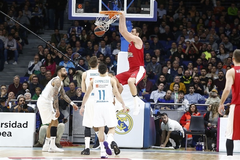 ЕЛ: Дончић од хероја до трагичара у поразу од Олимпијакоса, Фенербахче бољи од Бамберга уз дабл-дабл Веселог